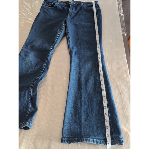 Loft Petite Boot cut Girls Jeans Size Eight - Picture 6 of 8